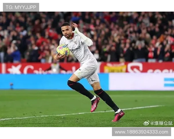 利雅得新月 4000 万求购恩 - 内斯里，费内巴切财政压力下坚守高价